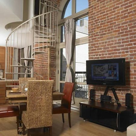 Loft Au Coeur Du Vieux-Quebec Apartment Luaran gambar